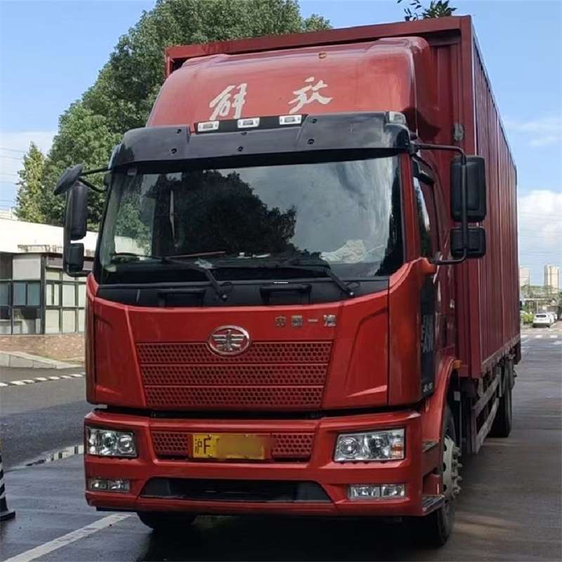 龙江镇东坡区物流：多样服务与高效运输线路探秘